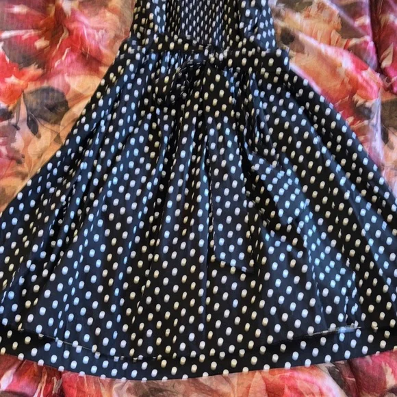 Cute Pinup Rockabilly Black and White Polka Dot A Line Dress with Red Trim - Picture 15 of 16